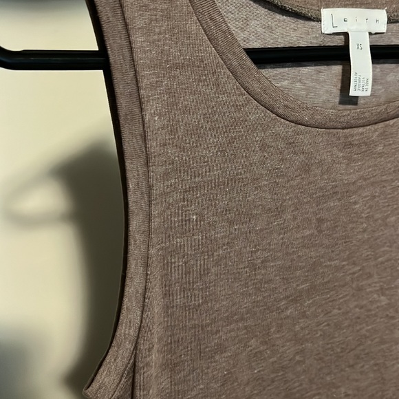 Gorgeous Simple Dress - Picture 4 of 6